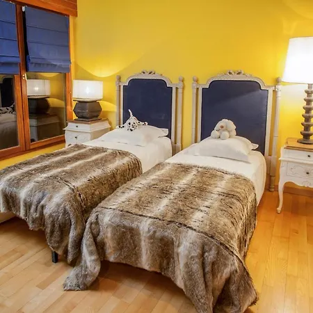 Holiday home L'appart Du Chateau Des Girards *